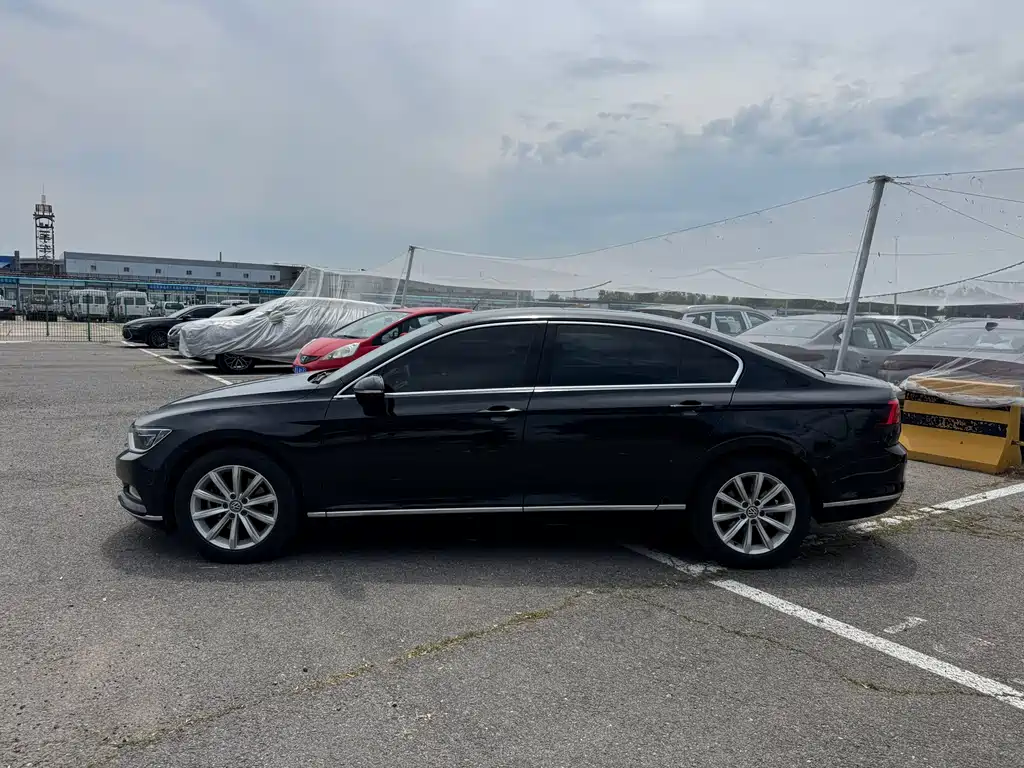 Volkswagen Magotan 2018 330TSI DSG Lead