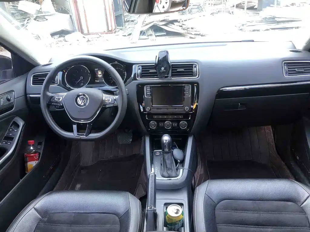 Volkswagen Sagitar — миниатюра 4