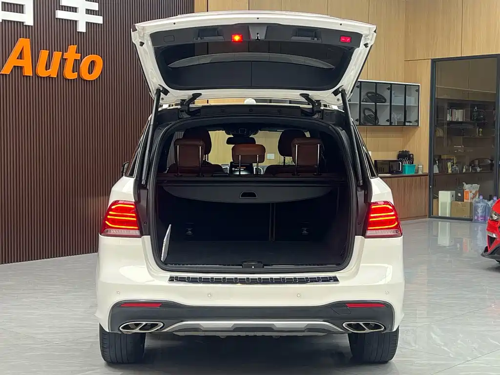 Mercedes-Benz GLE (Import) — миниатюра 34