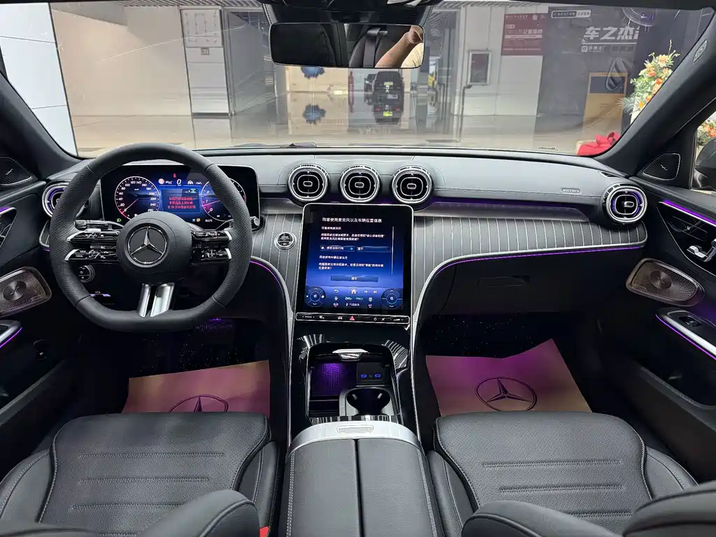 Mercedes-Benz C-Class — миниатюра 7
