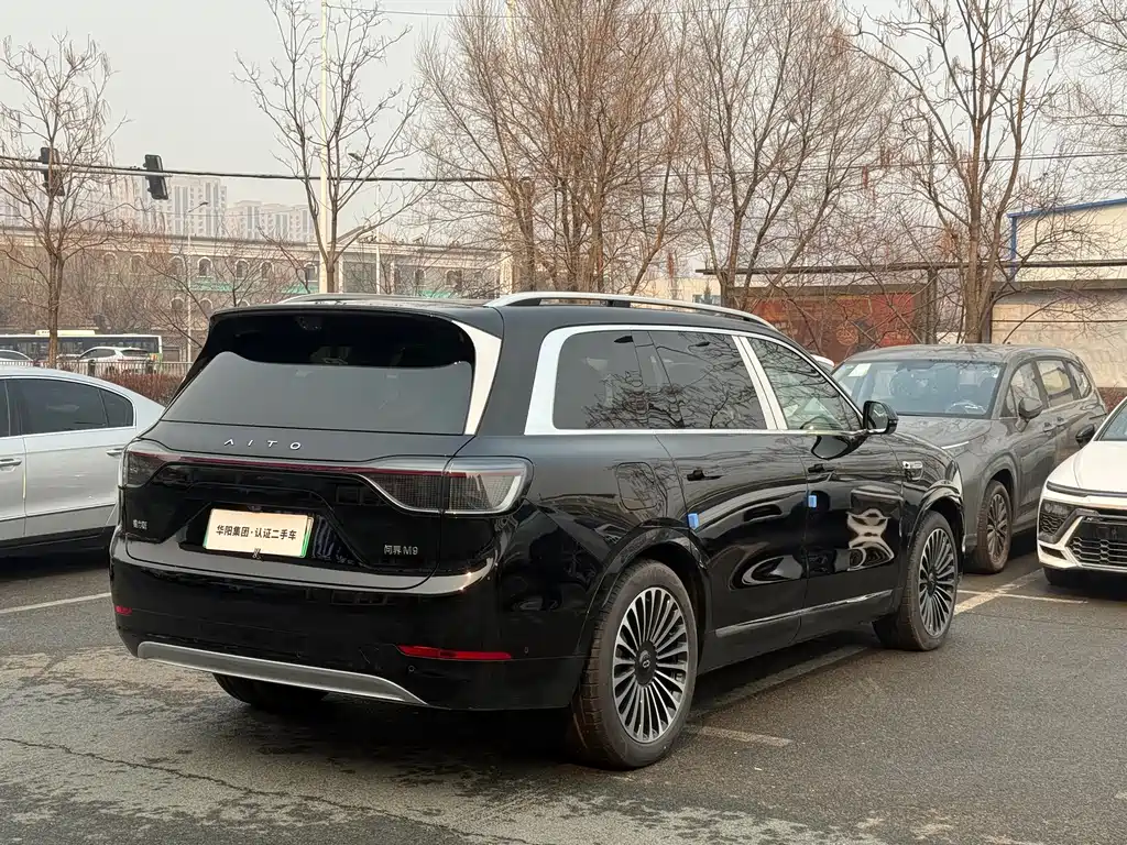Aito M9 2025 Ultra 52kWh 6 мест (192 )