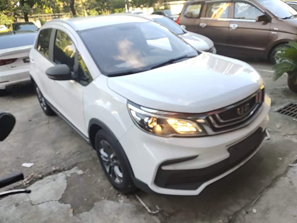 Geely Vision X3 1.5 л 2021 г. Белый, пробег 21900 км