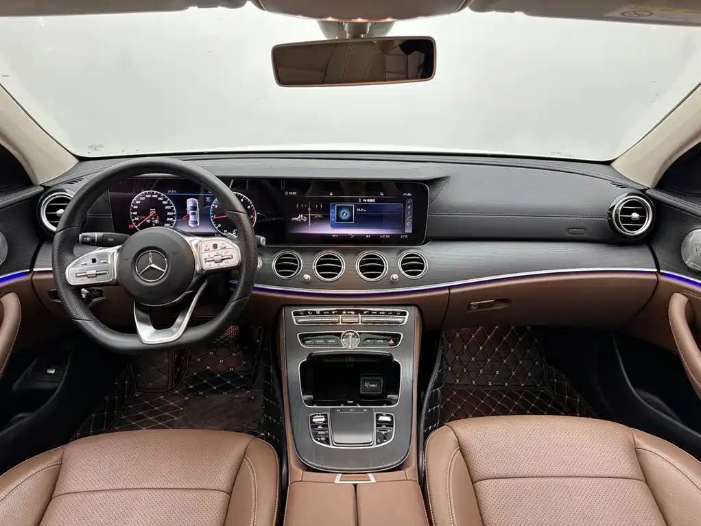 Mercedes-Benz E-Class — миниатюра 10