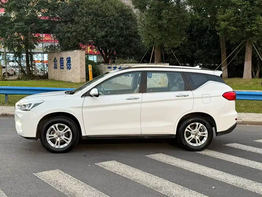 Haval M6 — миниатюра 3