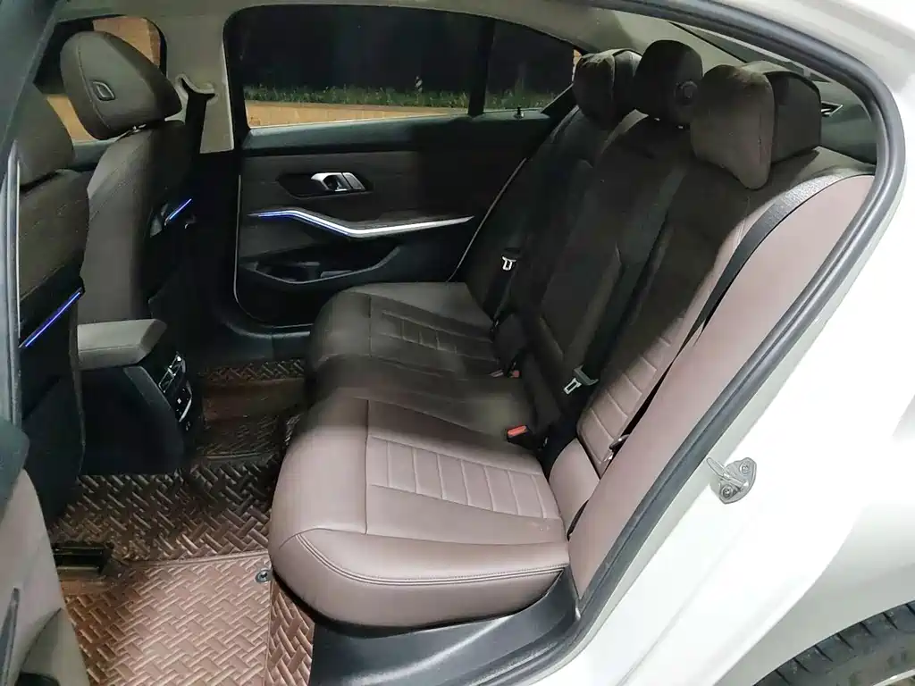 BMW 3 Series — миниатюра 11