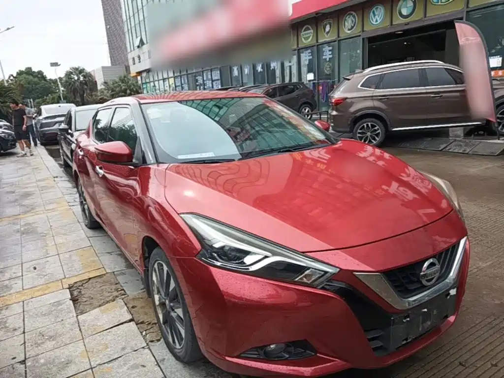 Nissan Bluebird — миниатюра 4