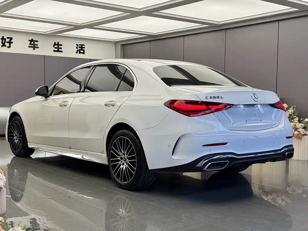Mercedes-Benz C-Class — миниатюра 14