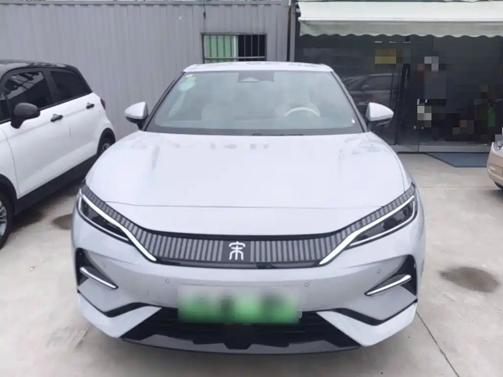 BYD Song L EV L EV 2025 662km