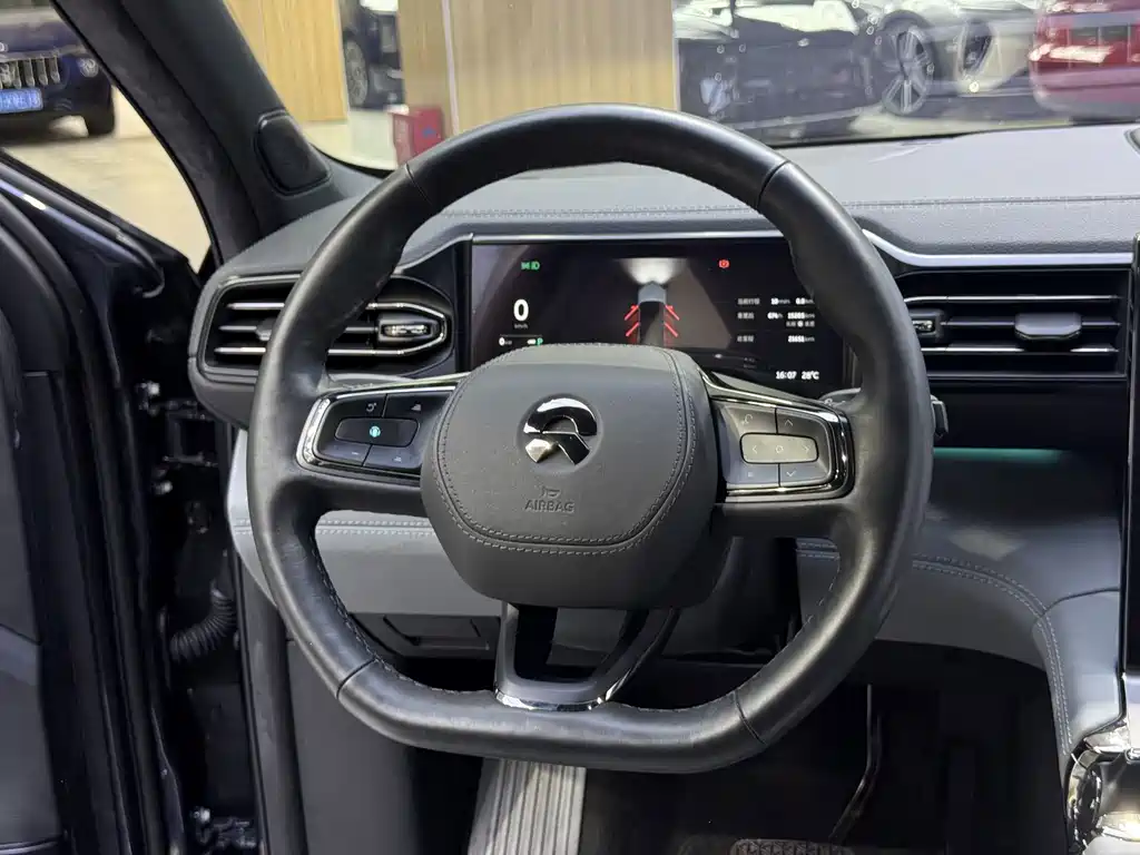 NIO ES6 — миниатюра 13