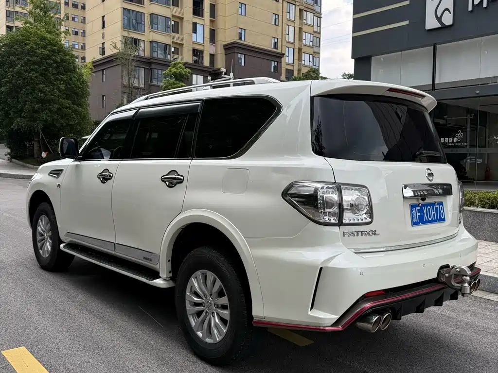Nissan Patrol — миниатюра 4