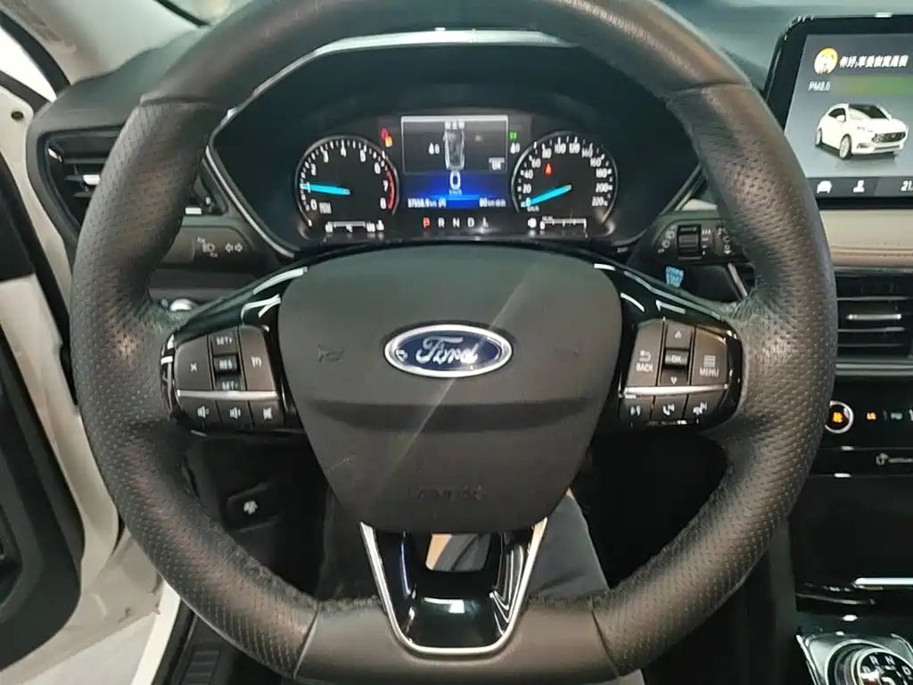 Ford Escape — миниатюра 11