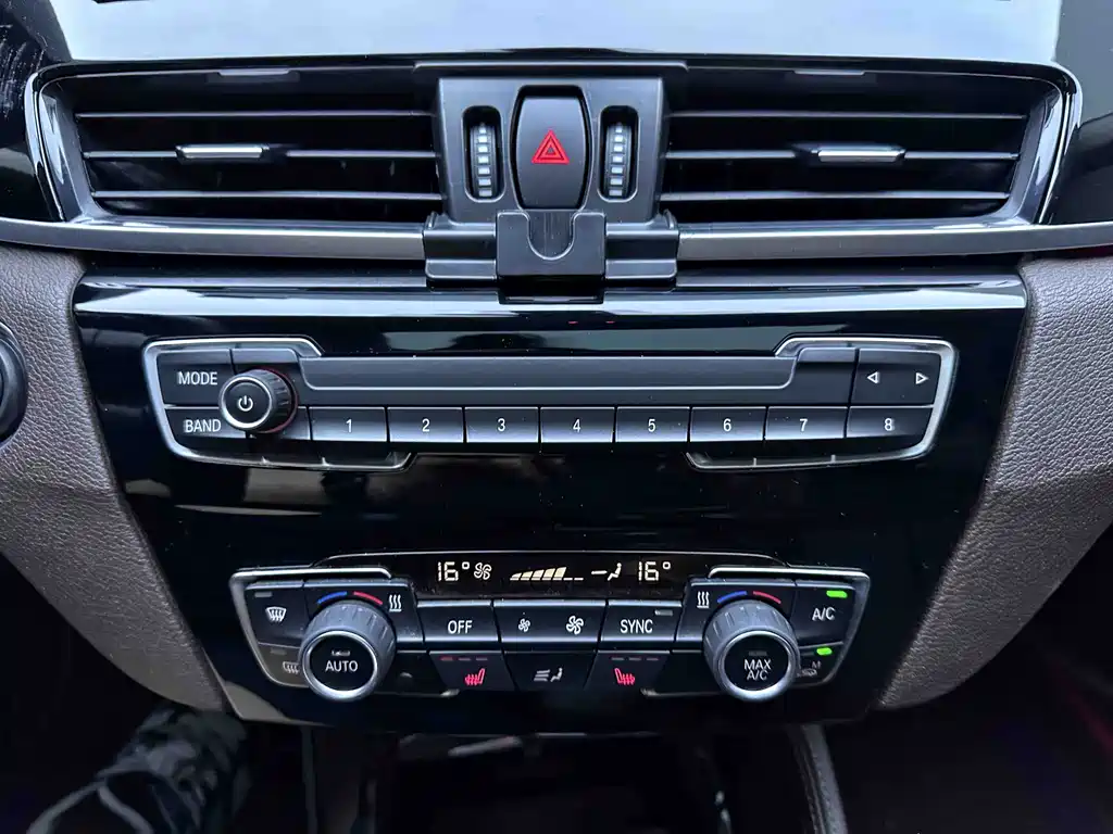 BMW X1 — миниатюра 13