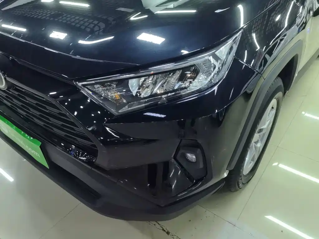 Toyota RAV4 — миниатюра 24