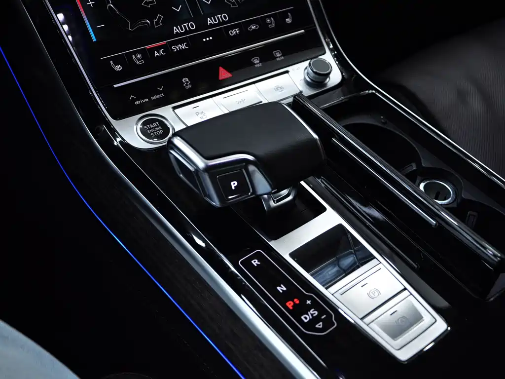 Audi A8 — миниатюра 10