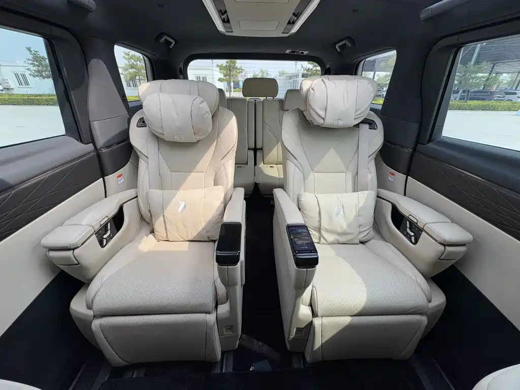 Toyota Vellfire — миниатюра 16
