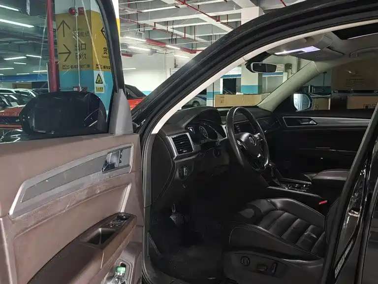 Volkswagen Teramont — миниатюра 3