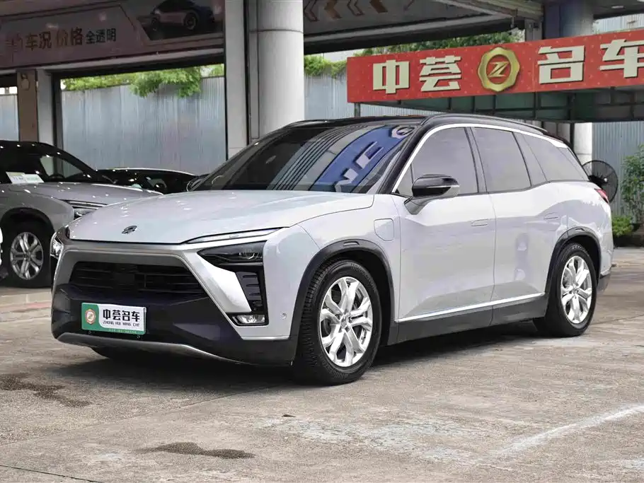 NIO ES8