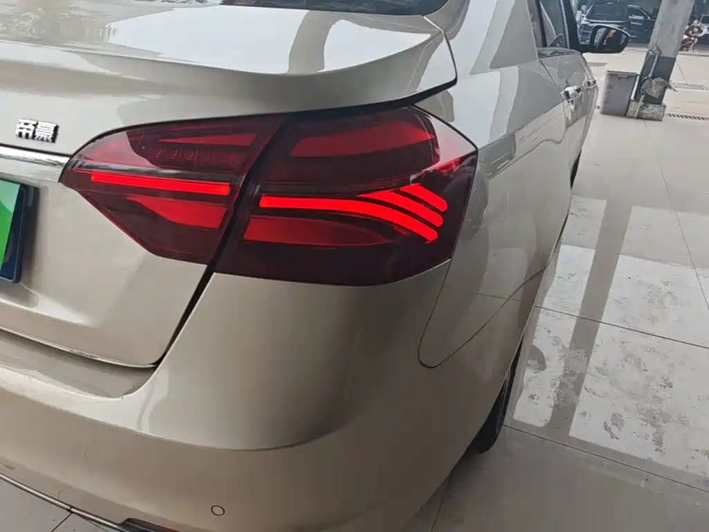 Geely Emgrand — миниатюра 8