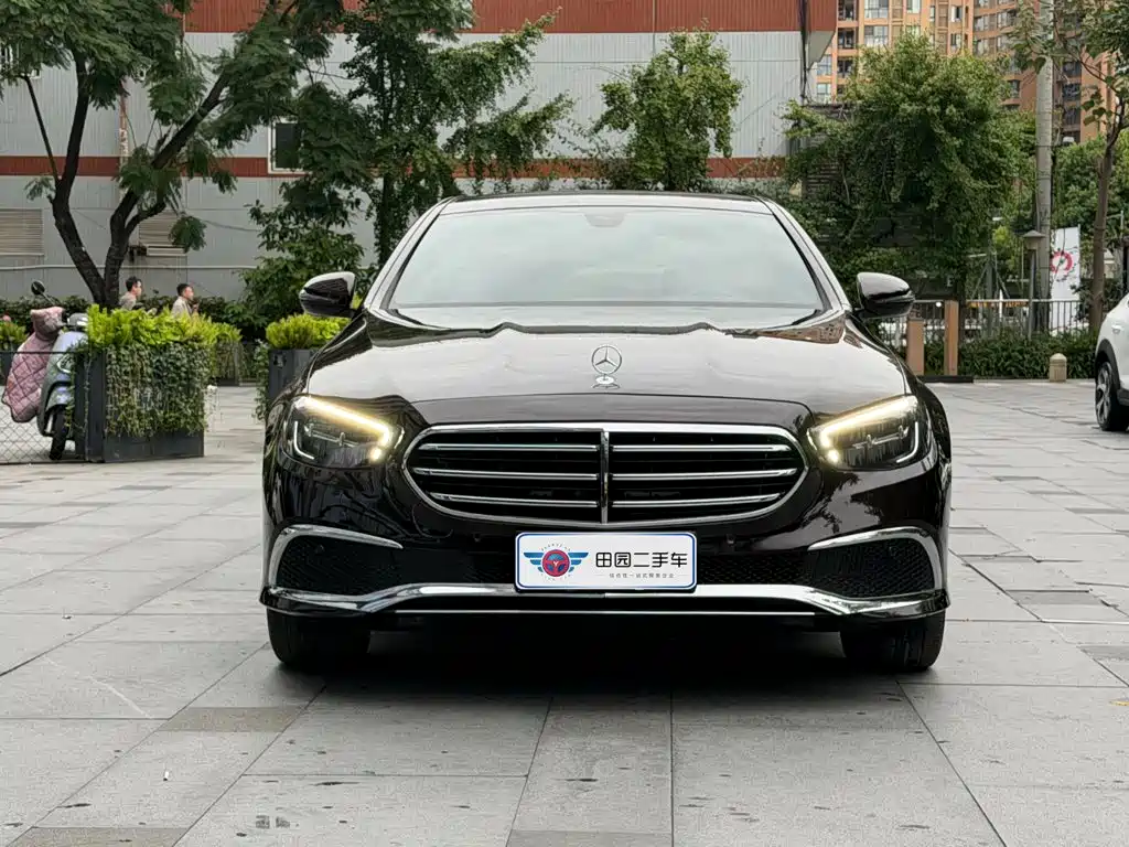 Mercedes-Benz E-Class — миниатюра 2