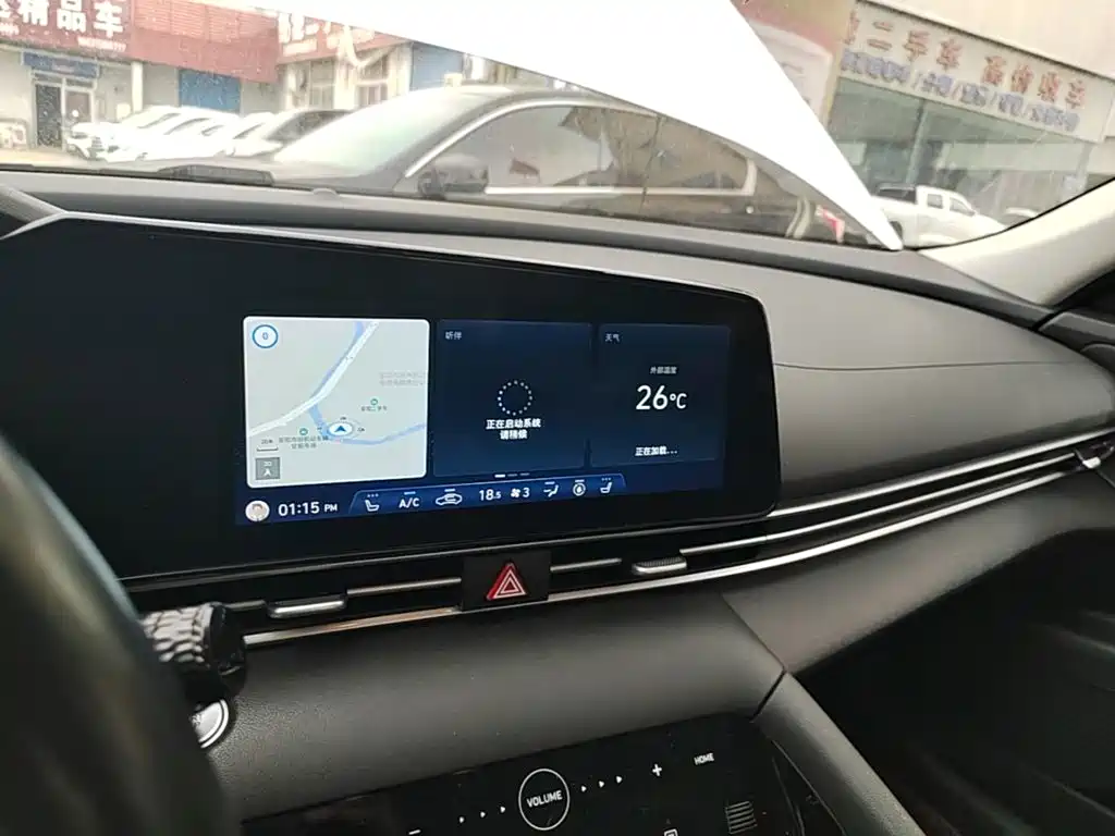 Hyundai Elantra — миниатюра 13