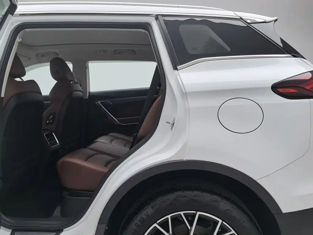 Geely Boyue — миниатюра 15