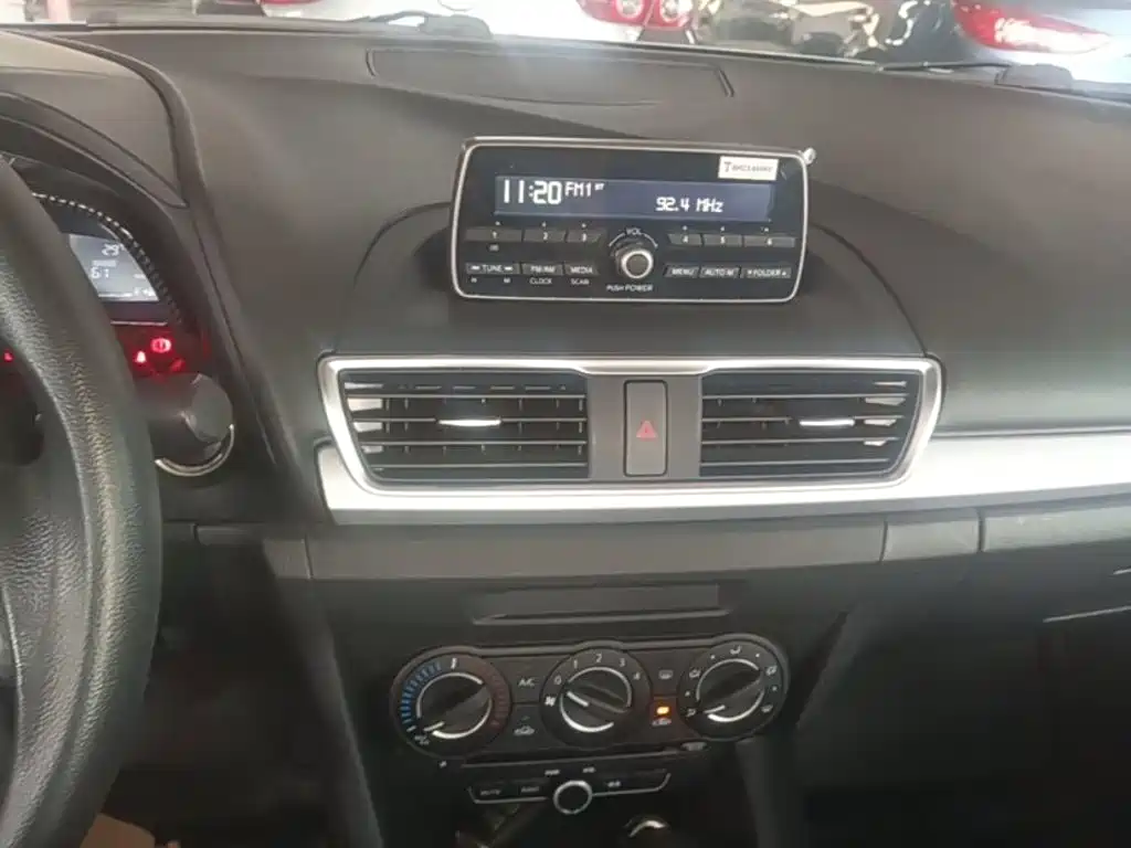Mazda 3 Axela — миниатюра 13