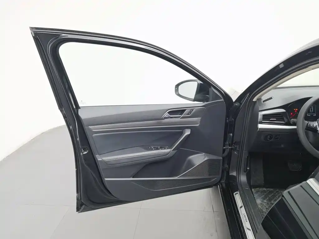 Volkswagen Lavida — миниатюра 8