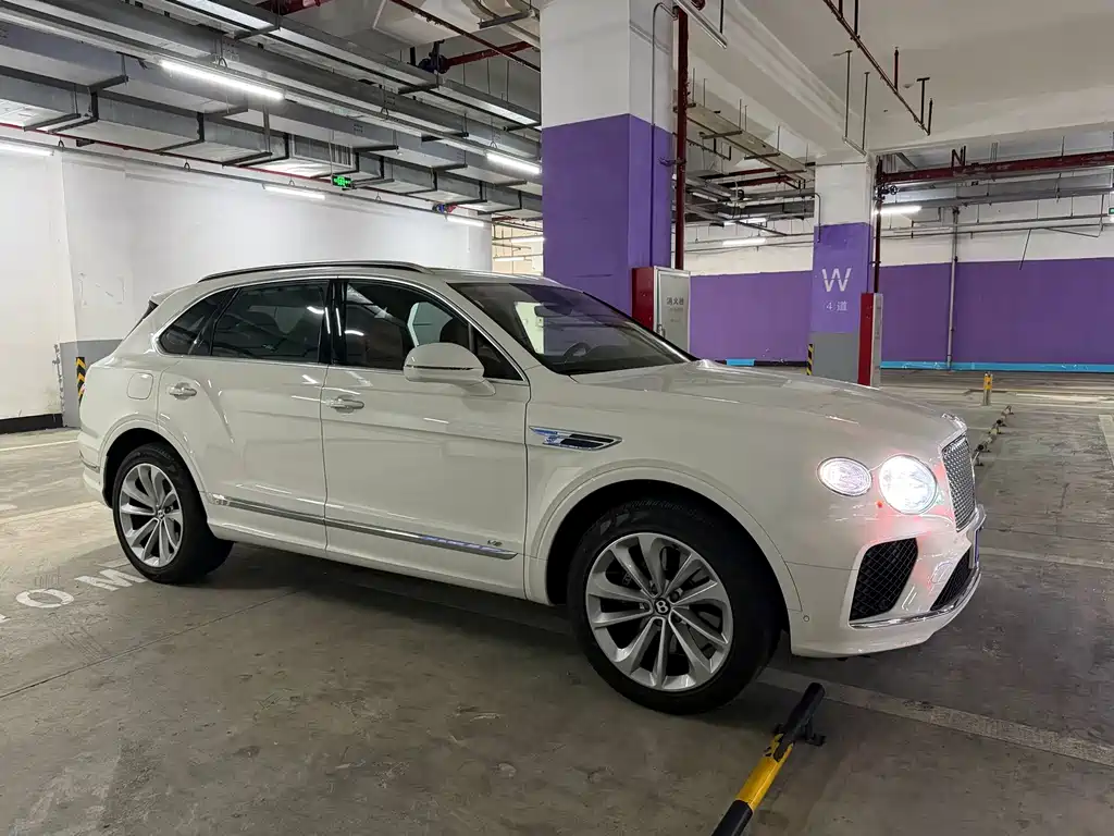 Bentley Bentayga — миниатюра 4