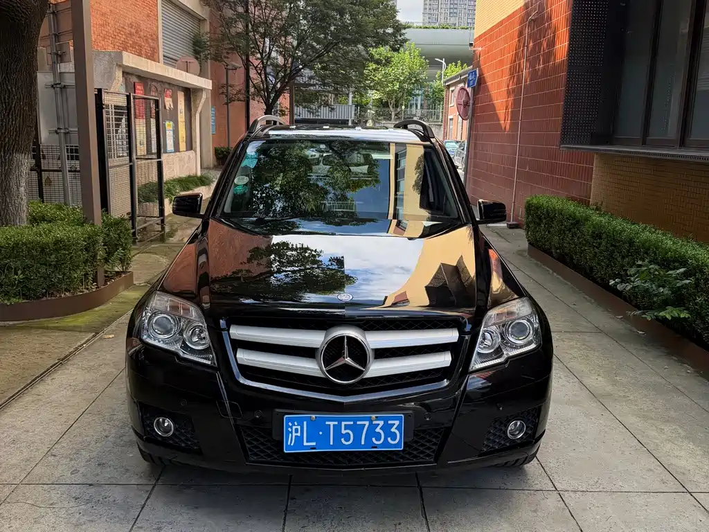 Mercedes-Benz GLK-Class (Import) — миниатюра 2