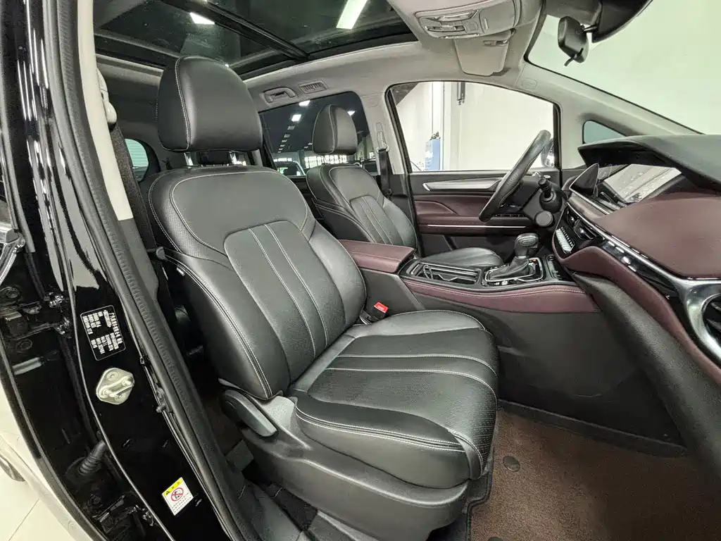 GAC Motor Trumpchi M6 — миниатюра 10