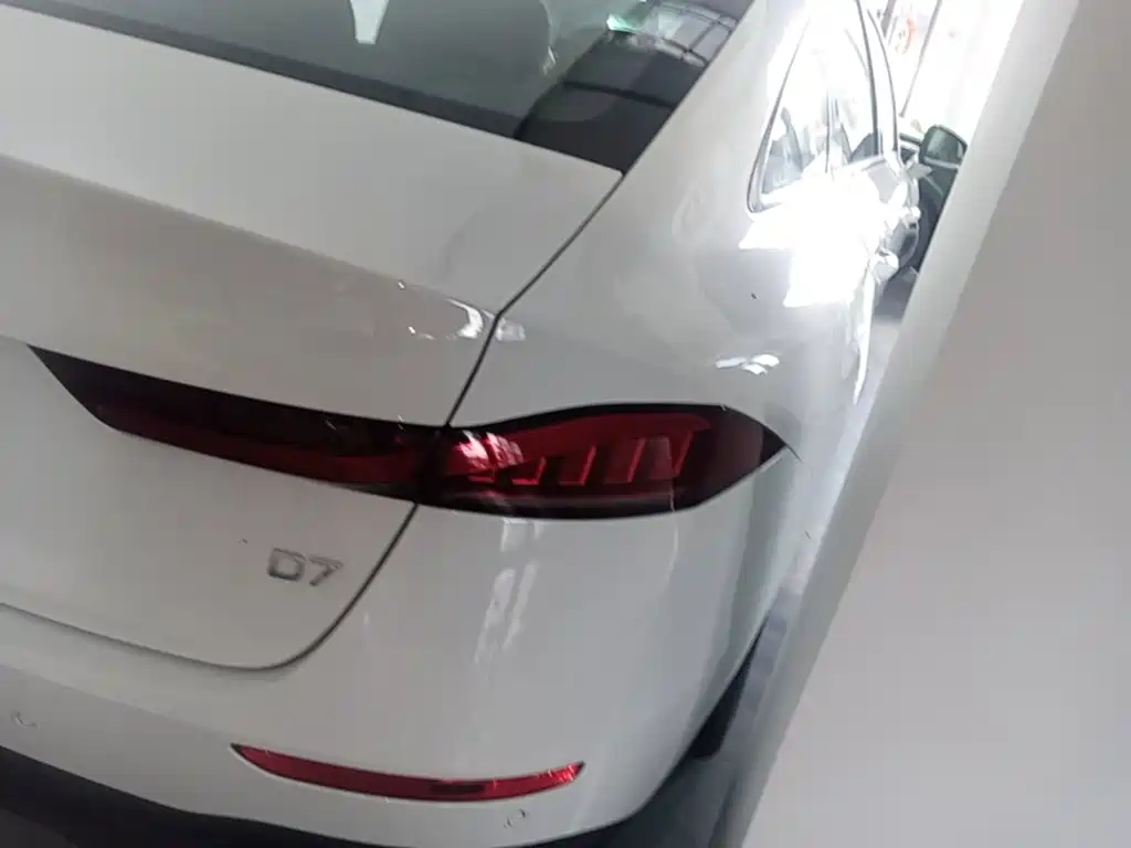 Roewe D7 — миниатюра 8
