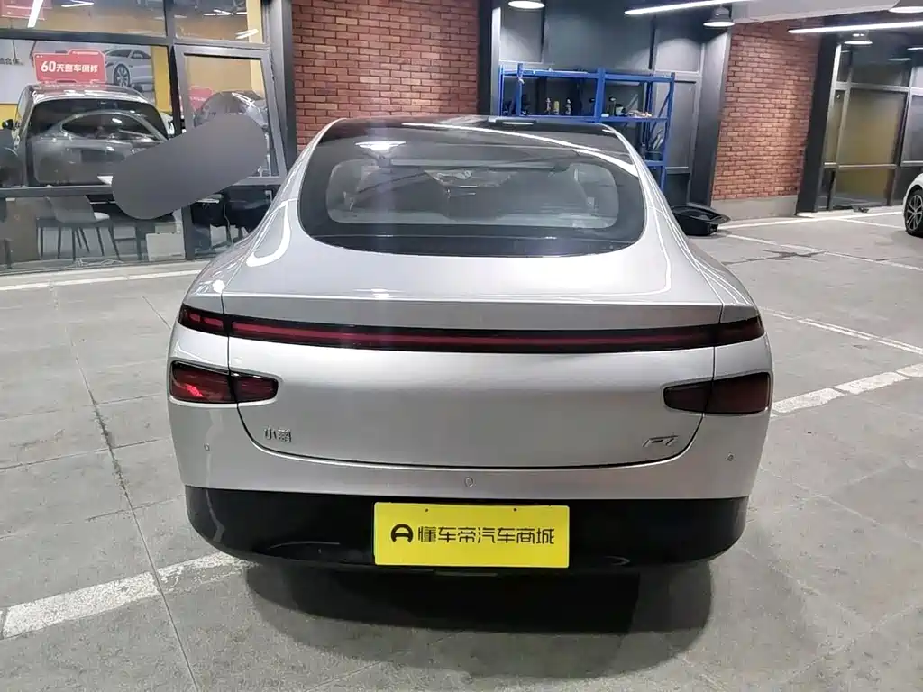 XPeng P7 — миниатюра 8