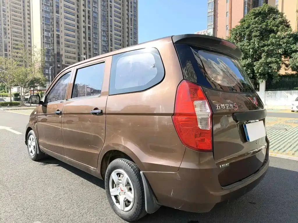 Wuling Hongguang — миниатюра 9