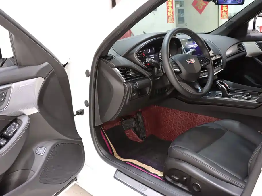 Cadillac CT5 — миниатюра 8