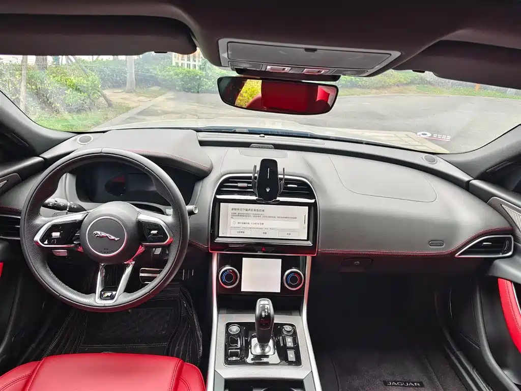 Jaguar XEL — миниатюра 9