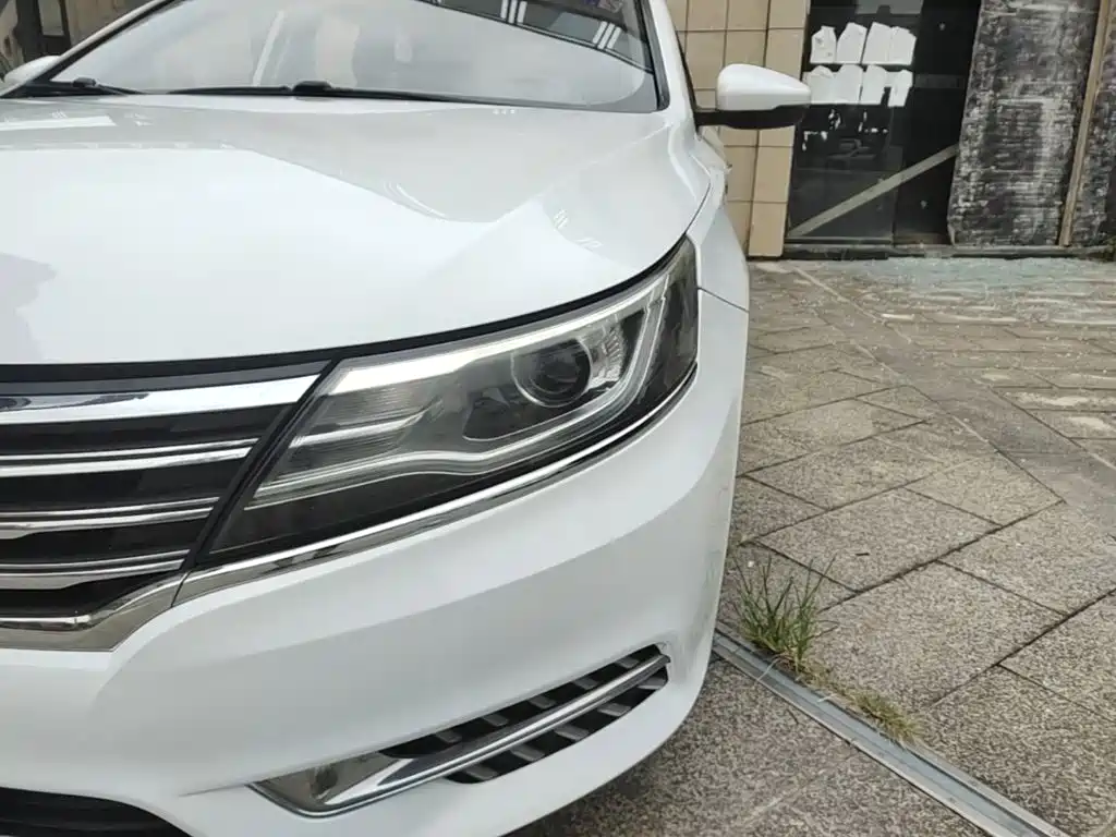 Roewe i6 Classic — миниатюра 24