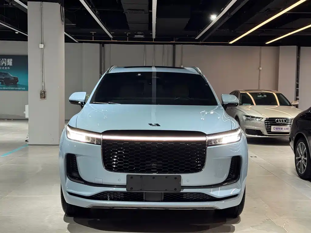 Li Auto Li ONE — миниатюра 2