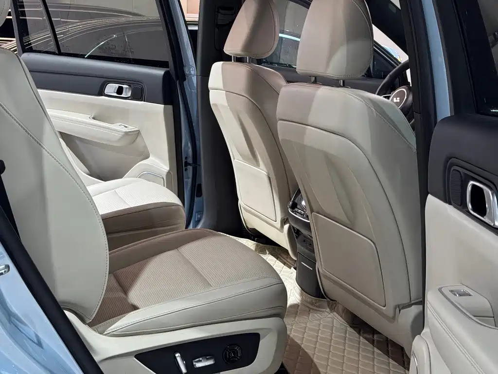 Li Auto Li ONE — миниатюра 16