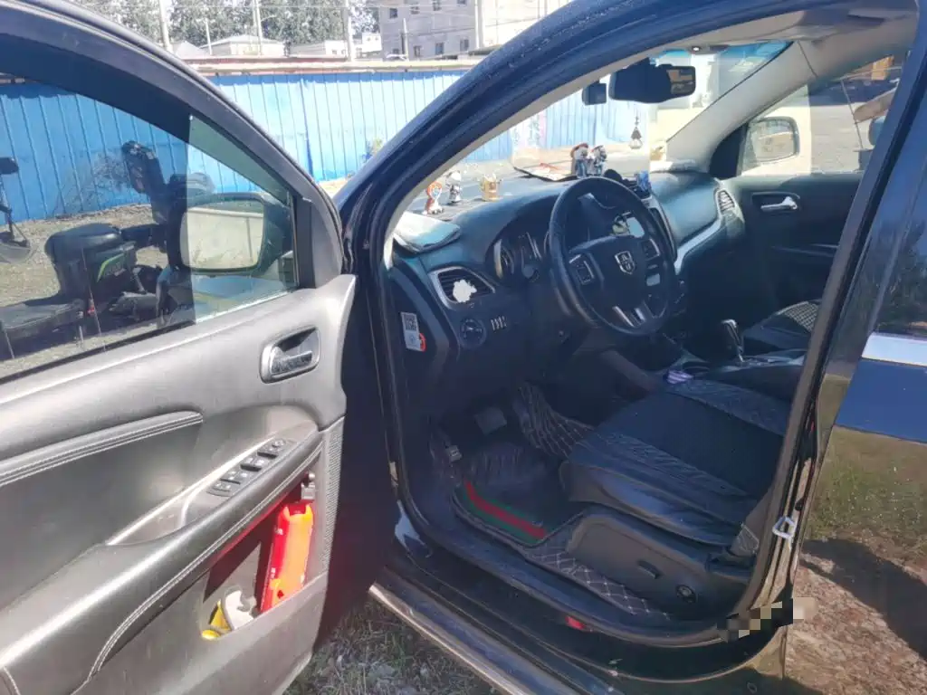 Dodge Journey — миниатюра 12