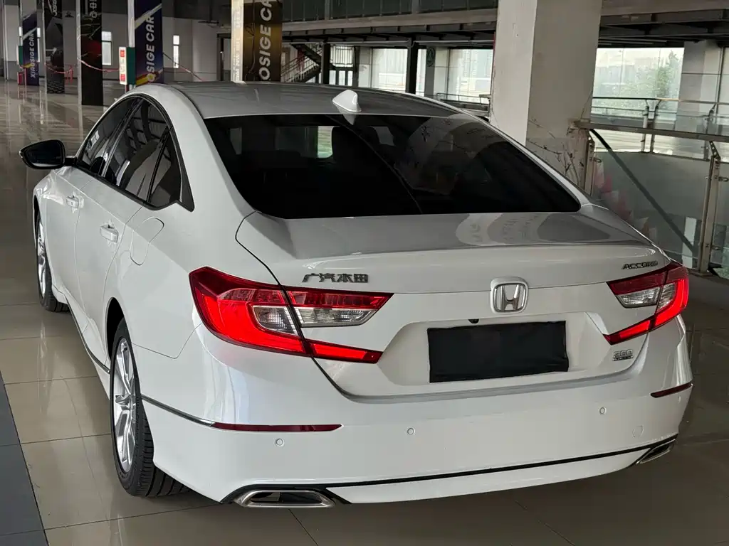 Honda Accord — миниатюра 4