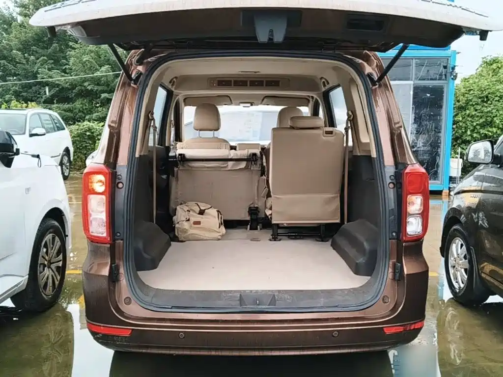 Wuling Hongguang — миниатюра 19