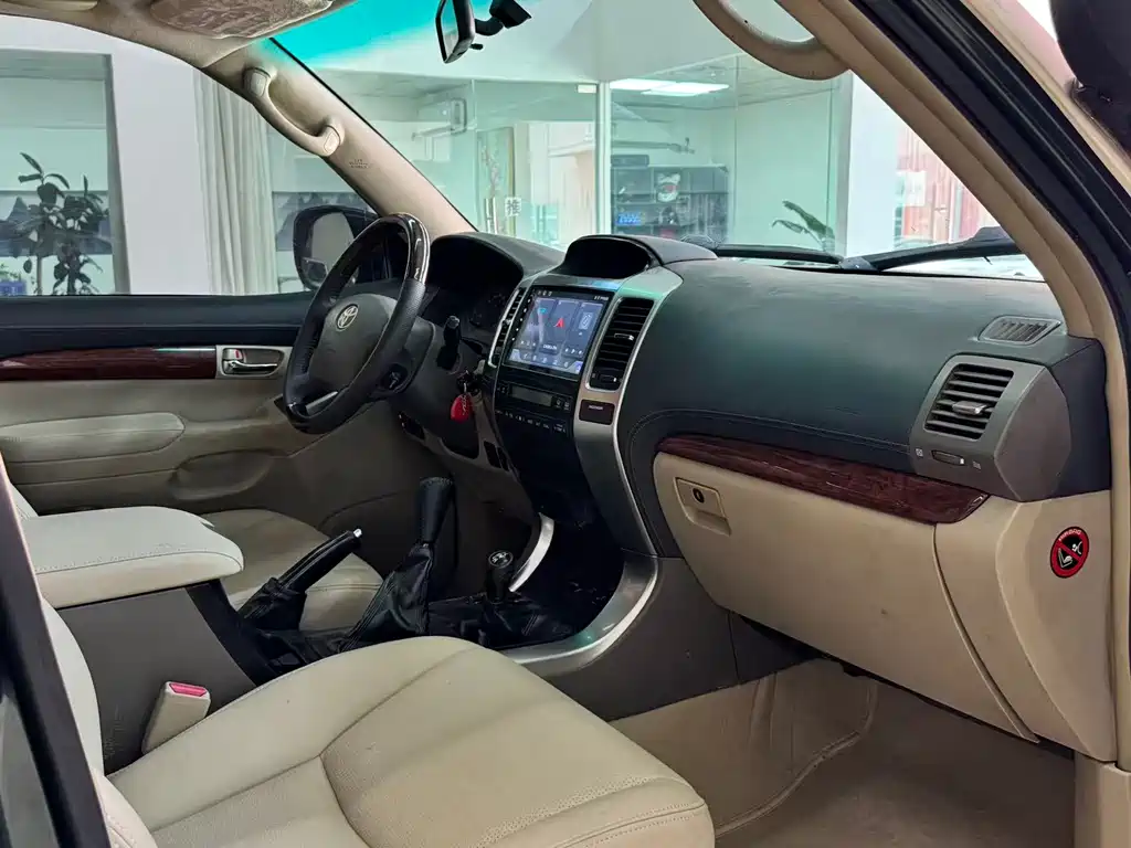 Toyota Land Cruiser Prado 2006 4.0L AT VX