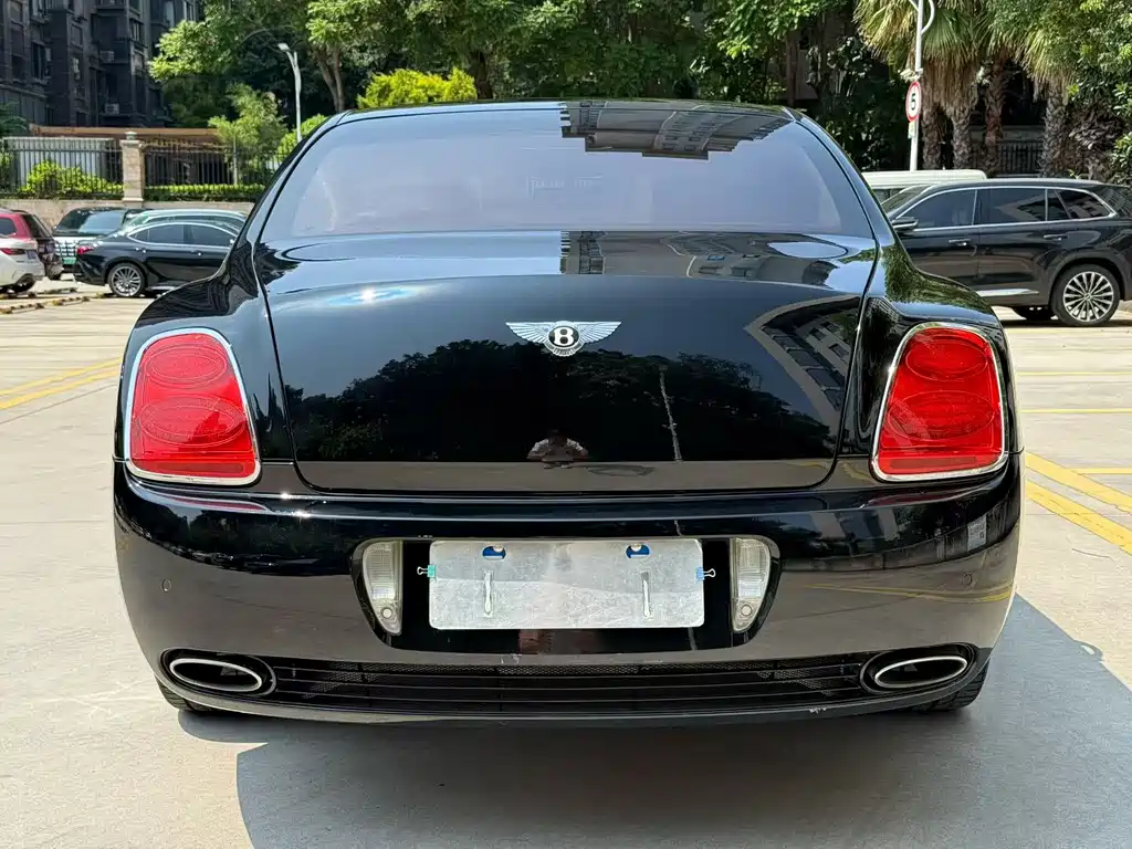 Bentley Flying Spur — миниатюра 5