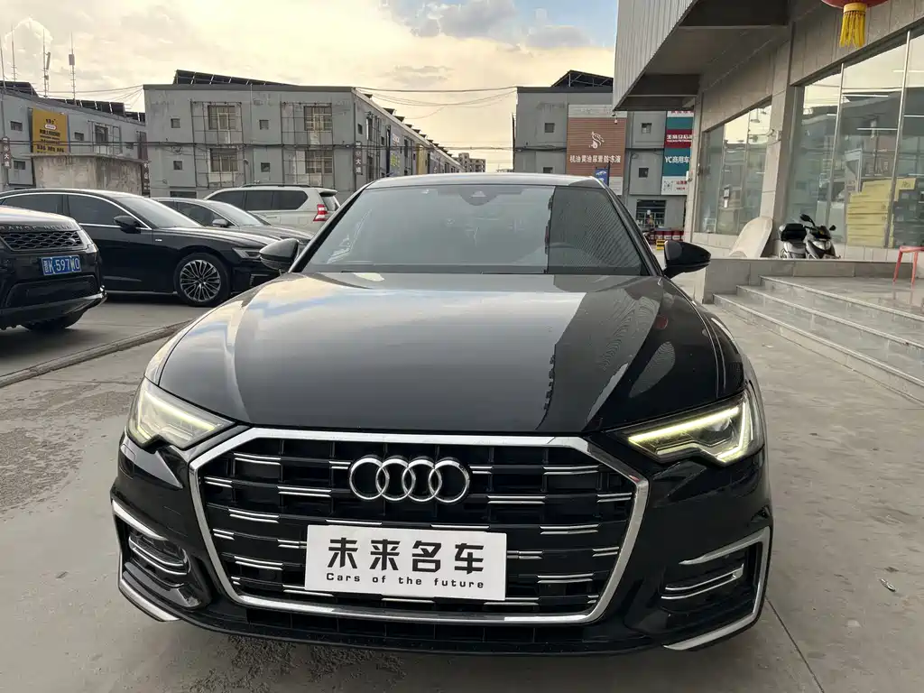 Audi A6L 2023 40 TFSI Luxury