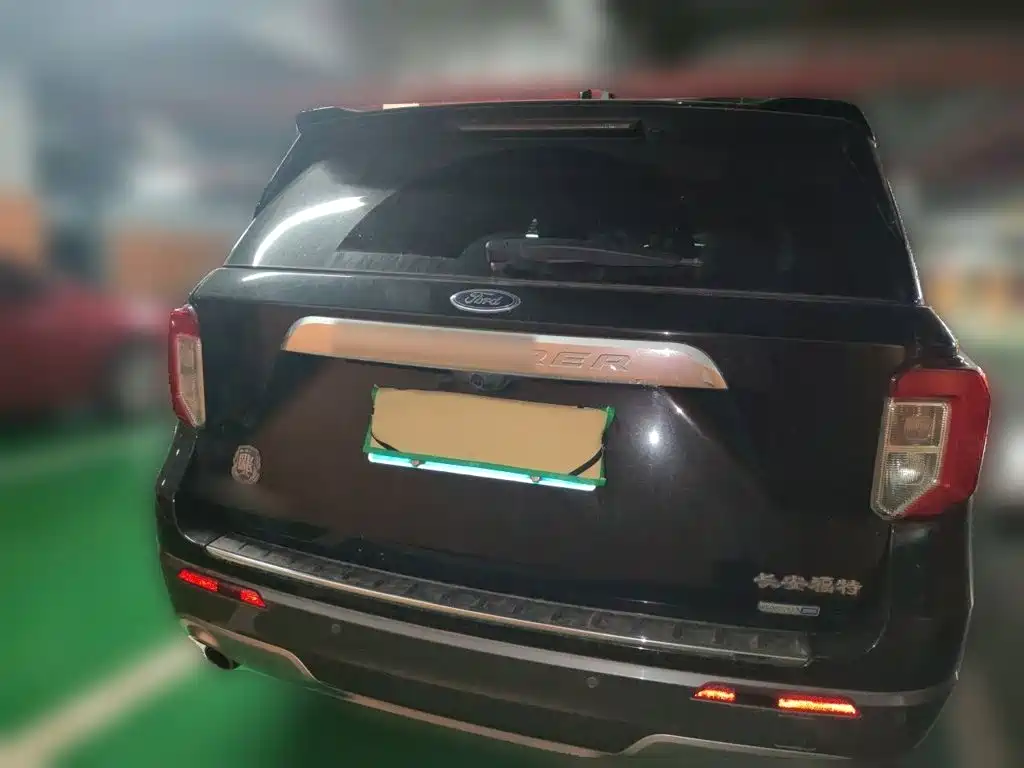 Ford Explorer — миниатюра 3