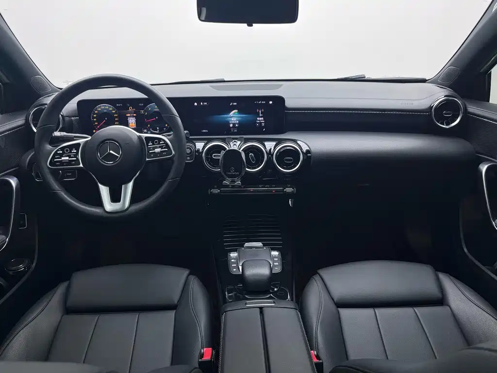 Mercedes-Benz A-Class — миниатюра 11