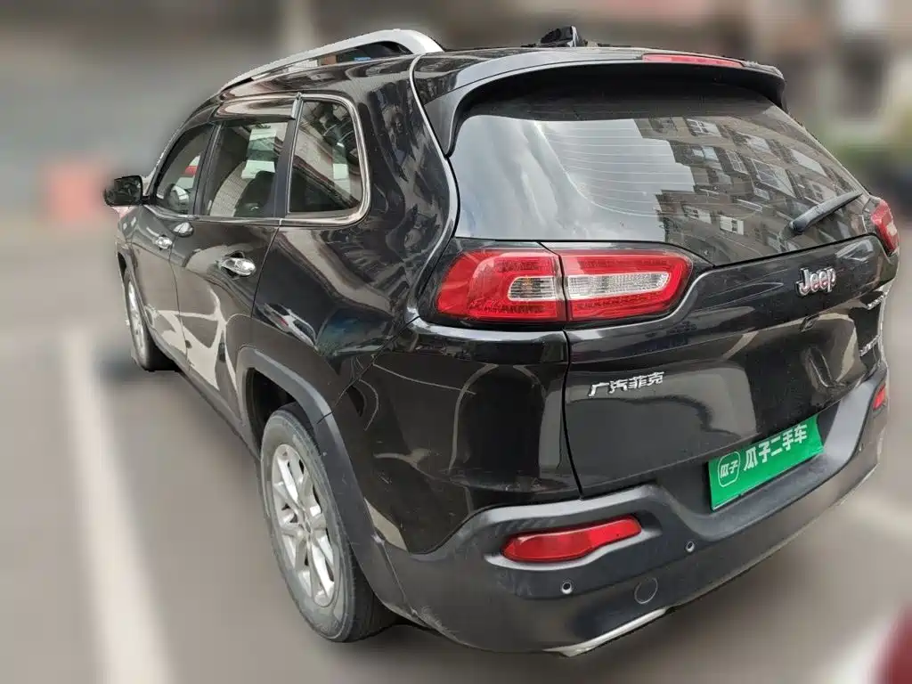 Jeep Cherokee — миниатюра 25
