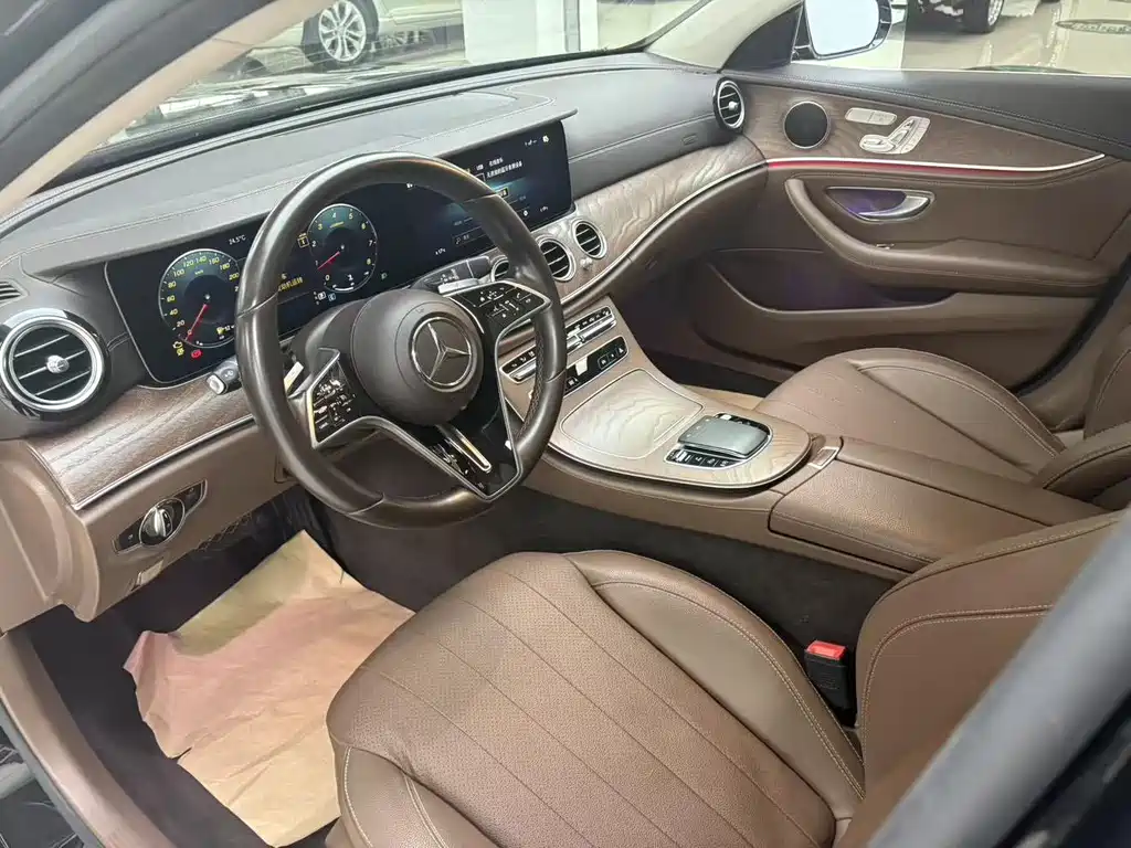Mercedes-Benz E-Class — миниатюра 23