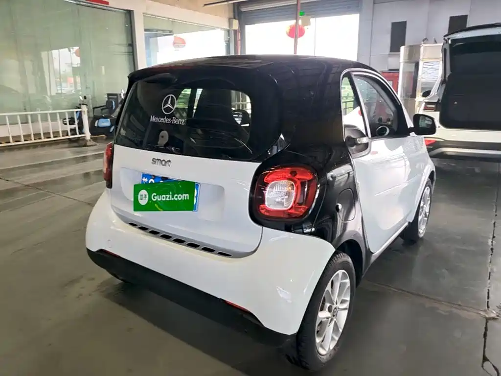 smart Smart Fortwo — миниатюра 7