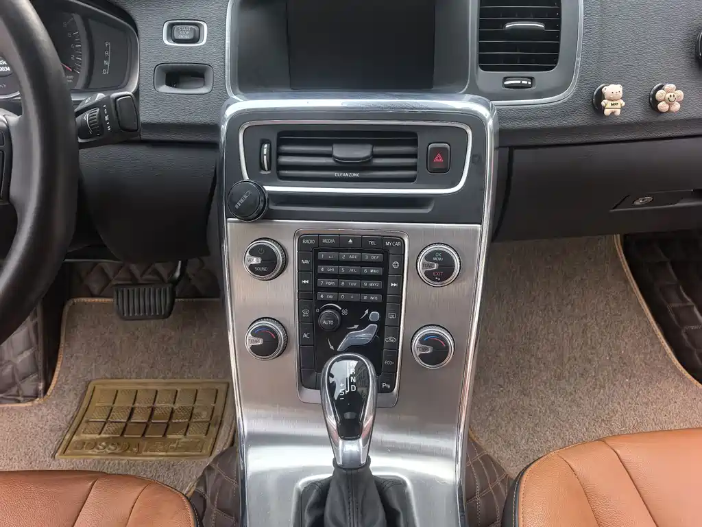 Volvo S60 — миниатюра 13
